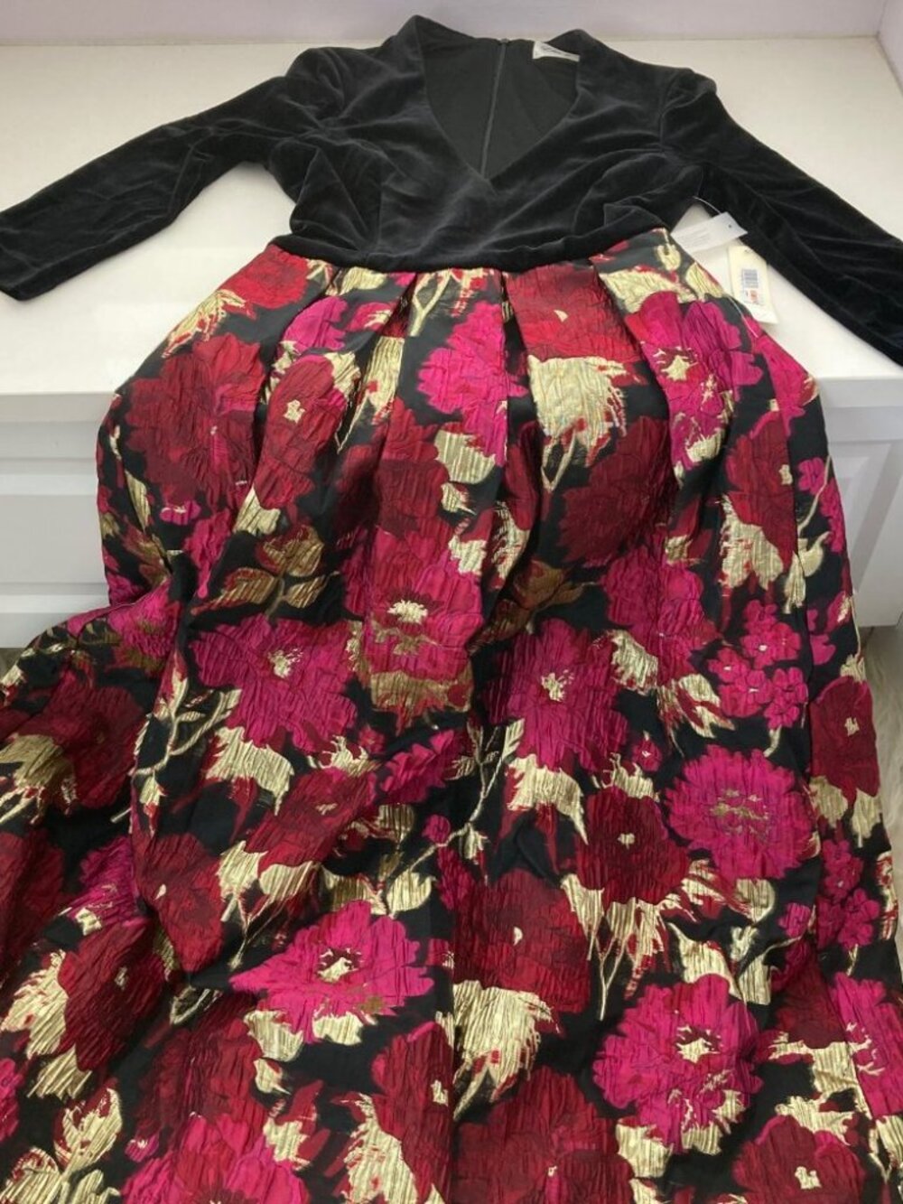 ELIZA J Floral V Neck Sheath Evening Dress 1770 - Picture 4 of 10